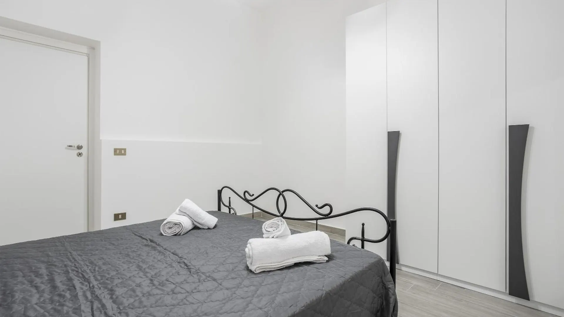 Holiday home Romagnolo Beach Villa Palermo