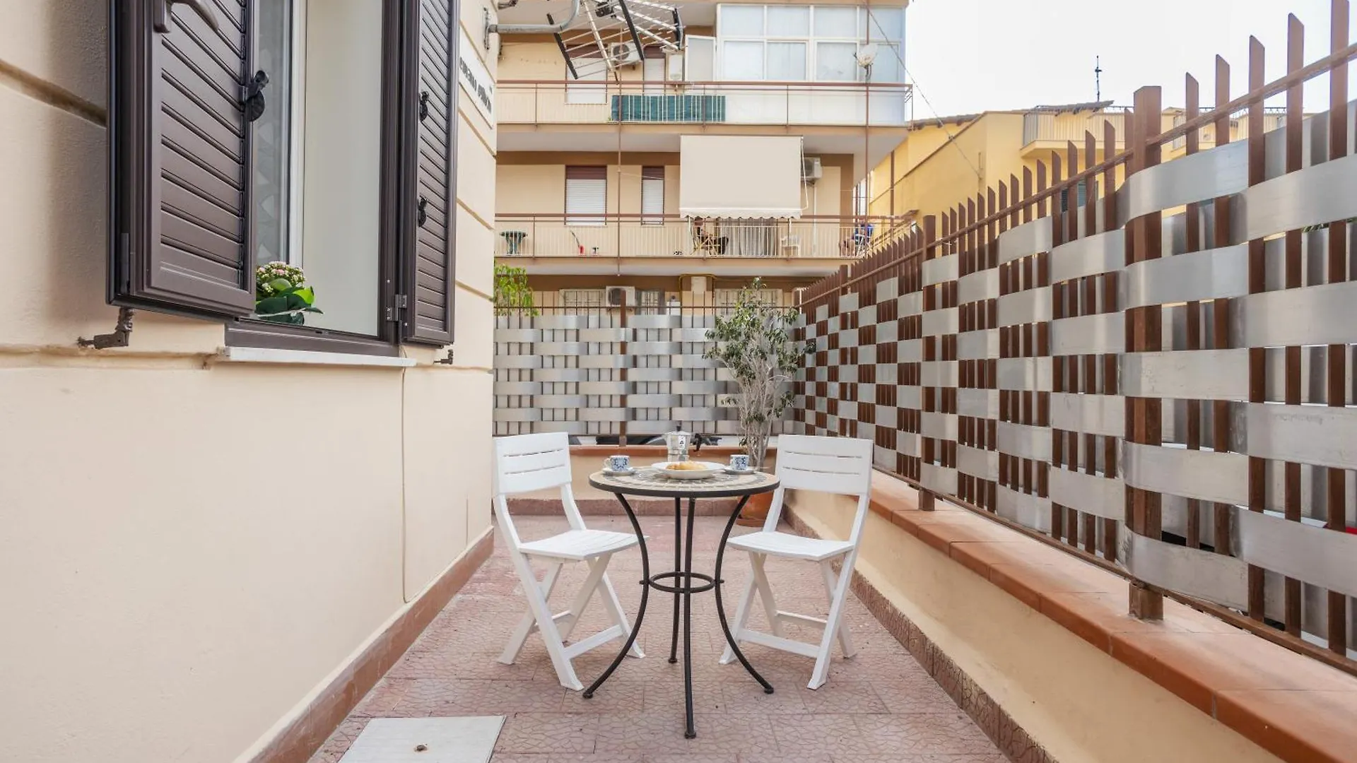 Holiday home Romagnolo Beach Villa Palermo Italy